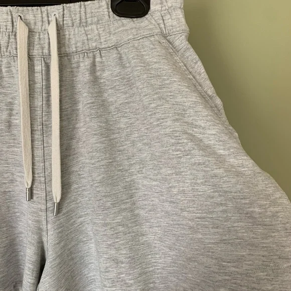 Lululemon Mellow In High Rise Shorts 4.5” - Picture 7 of 8